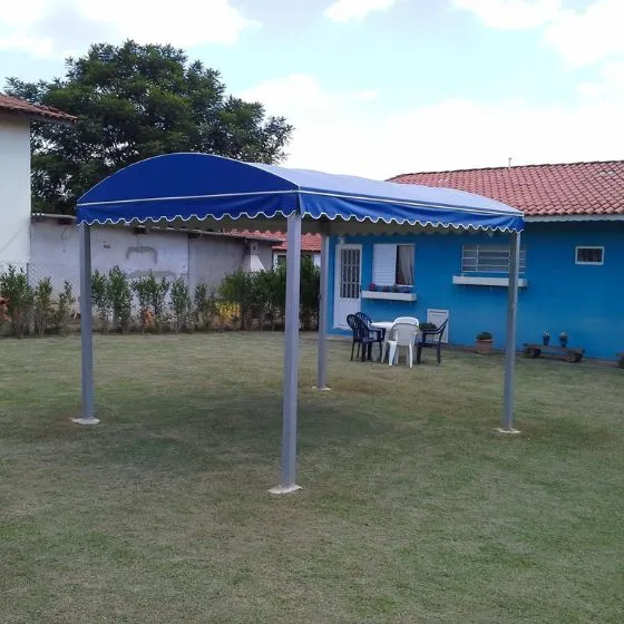 Cobertura de Lona em Diadema SP Cobertura de Lona em Diadema SP — Cobertura em quintal residencial coberto