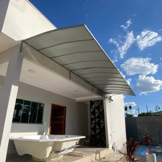 Toldo Fixo de Lona PVC em Diadema SP Toldo Fixo de Lona PVC em Diadema SP — Instalação em garagem residencial